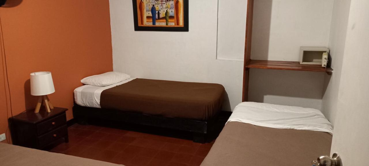 Casa Kiwi Hostel Medellín Værelse billede