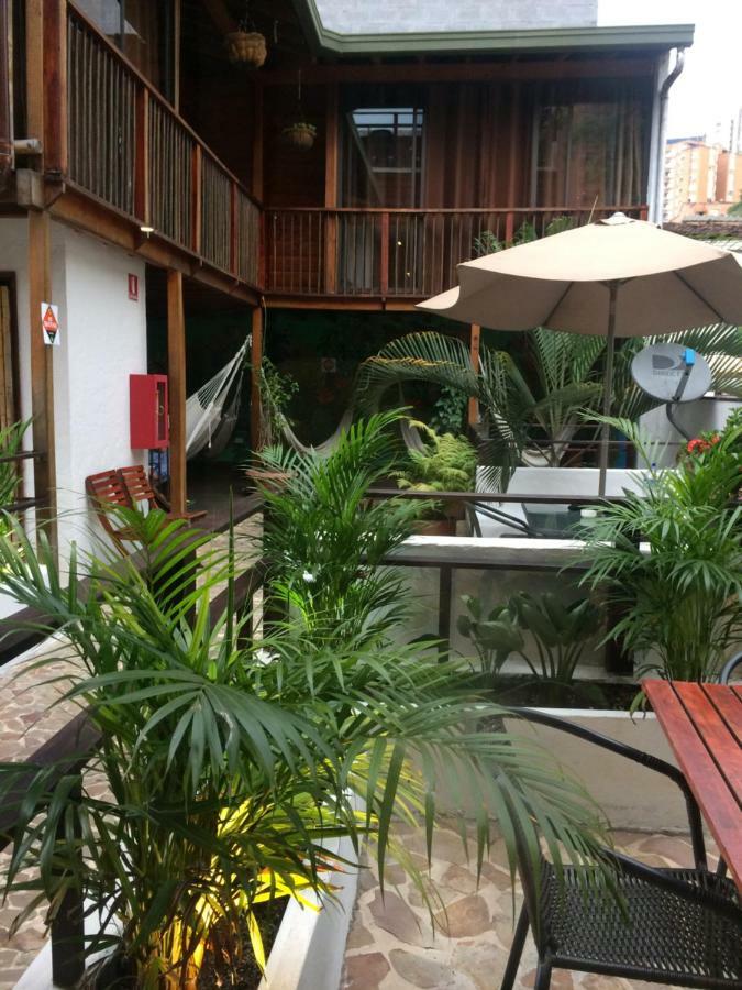Casa Kiwi Hostel Medellín Eksteriør billede