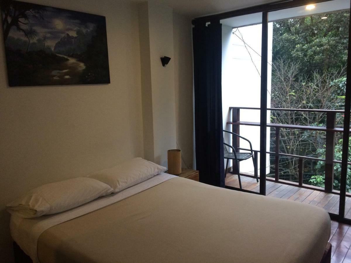 Casa Kiwi Hostel Medellín Værelse billede